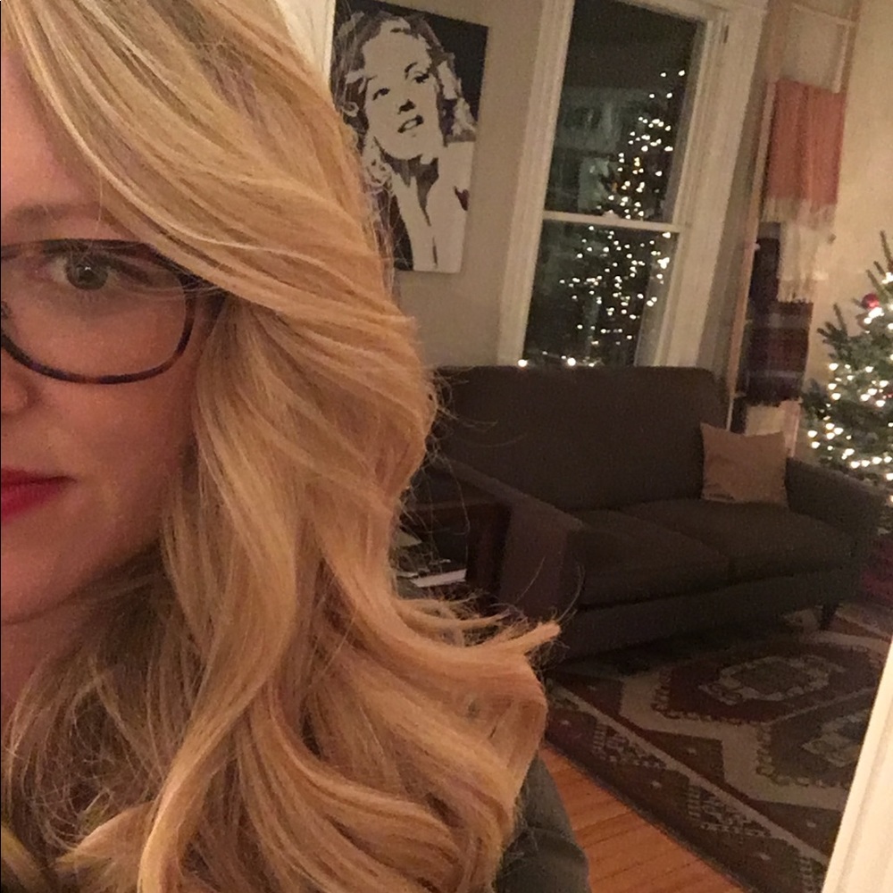 Meet your Posher, Alexis